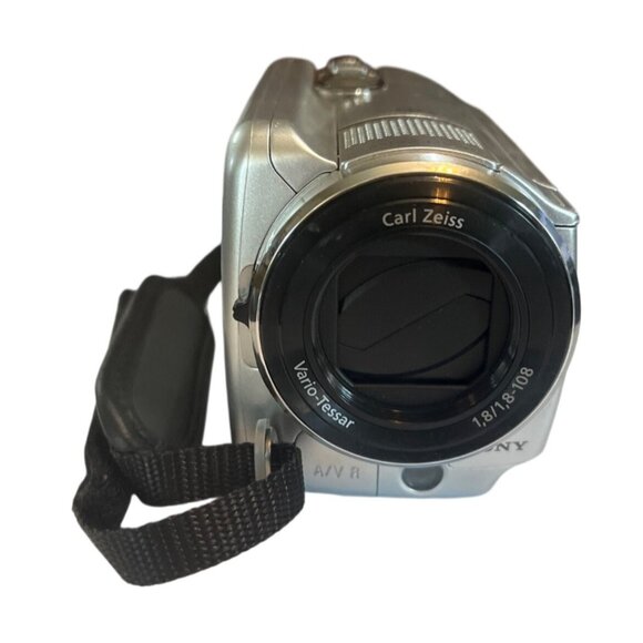 Sony Handycam DCR-SR68 60X Zoom Digital Camcorder Tested - Picture 7 of 9